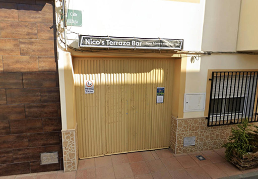 nicos terrace bar